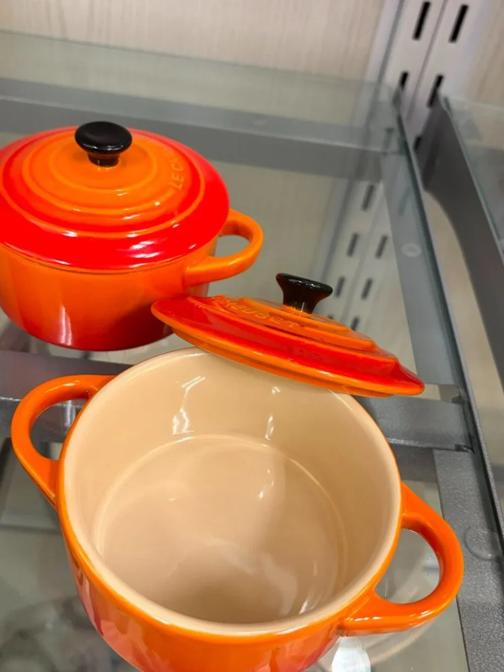 NWT Le Creuset Stoneware Mini Cocottes for Desserts Baking Set of 3
